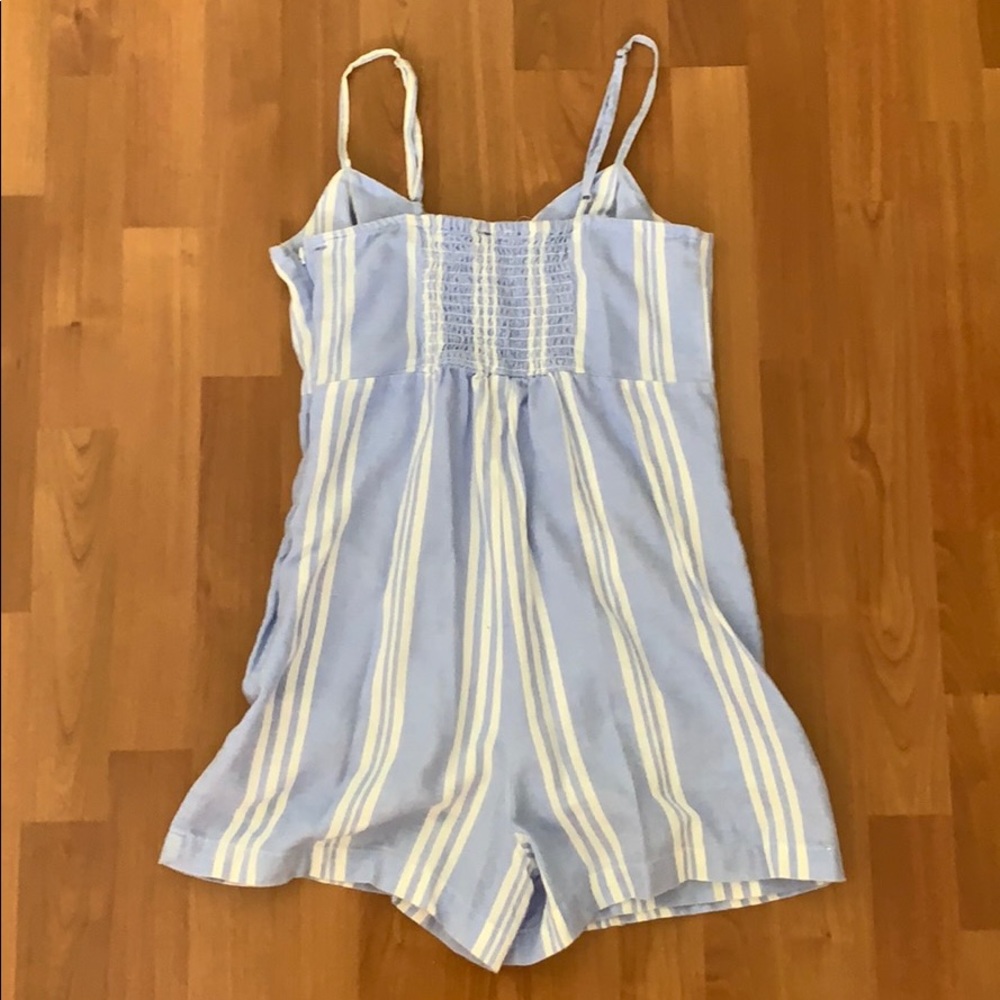 Blue and white romper - Picture 2 of 2
